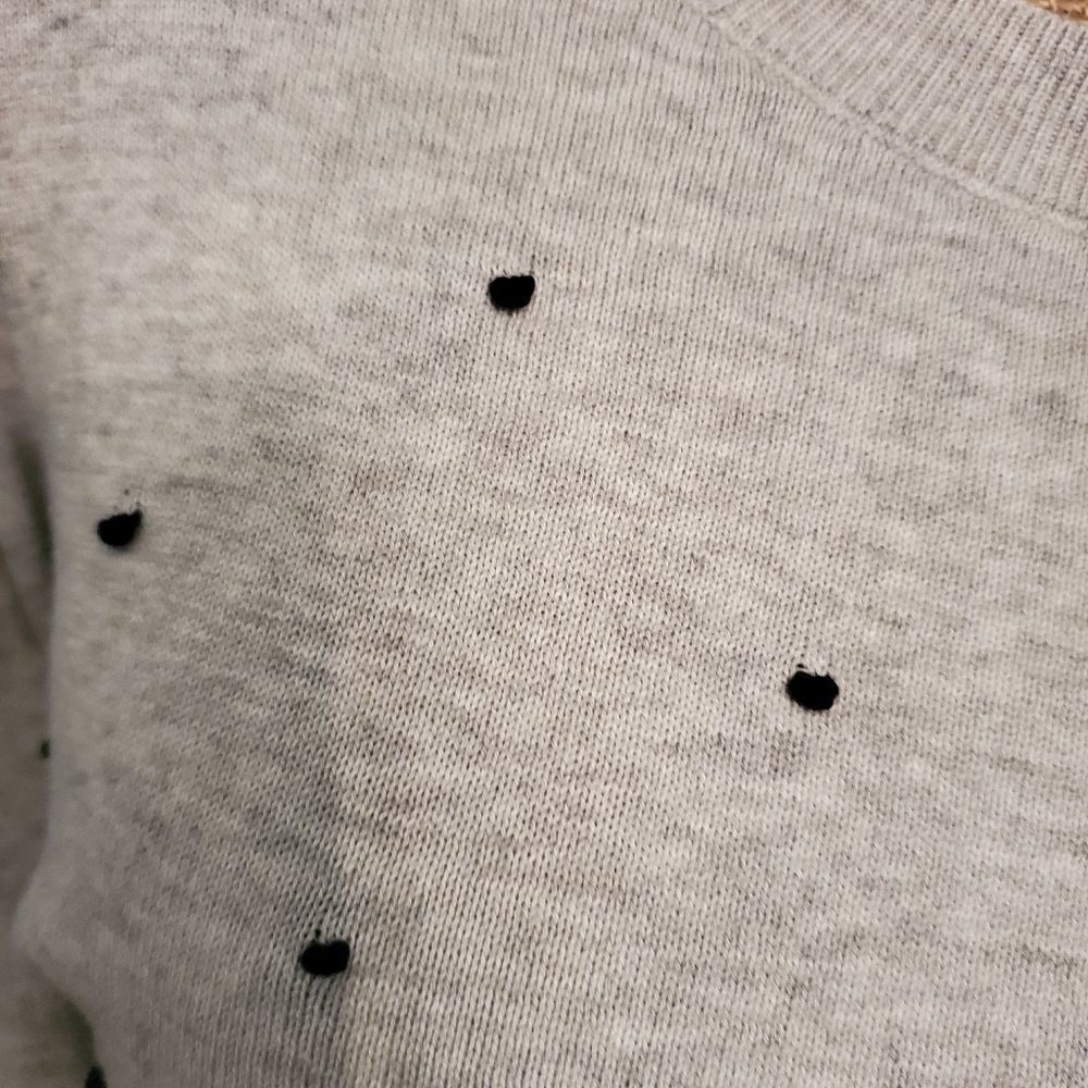 Tommy Hilfiger Super Soft & Cozy Gray Bobble Sweater - Picture 7 of 12